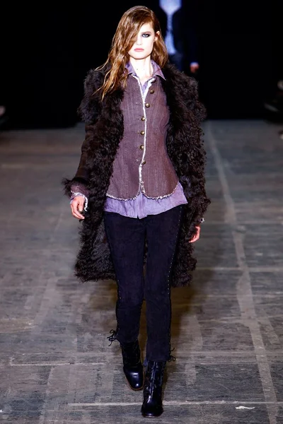 Look 7